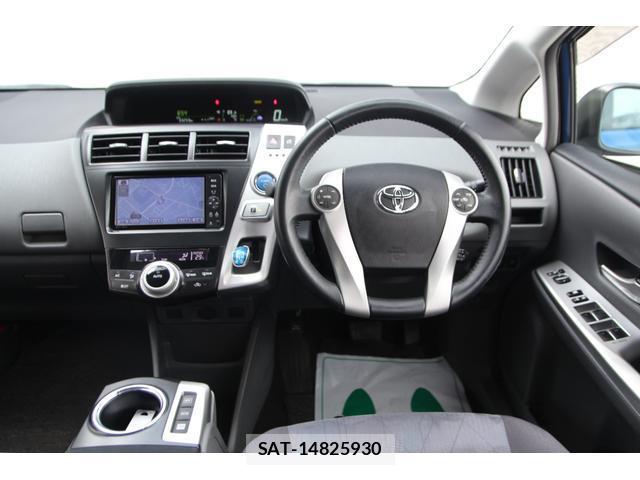Toyota PRIUS ALPHA 2012-05 8053263-18