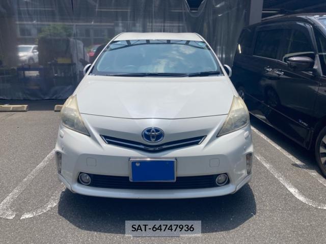 Toyota PRIUS ALPHA 2011-11 8053861-1