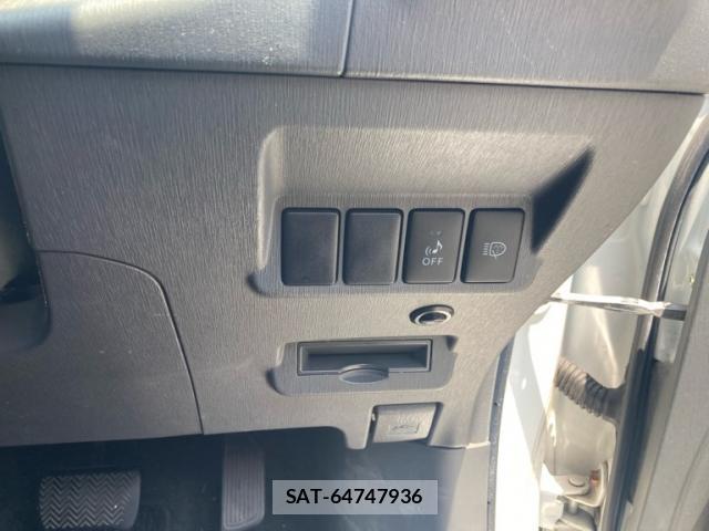 Toyota PRIUS ALPHA 2011-11 8053861-11