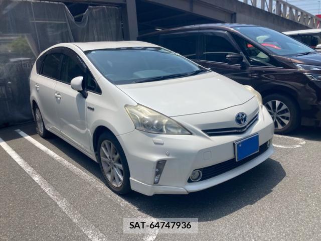 Toyota PRIUS ALPHA 2011-11 8053861-2