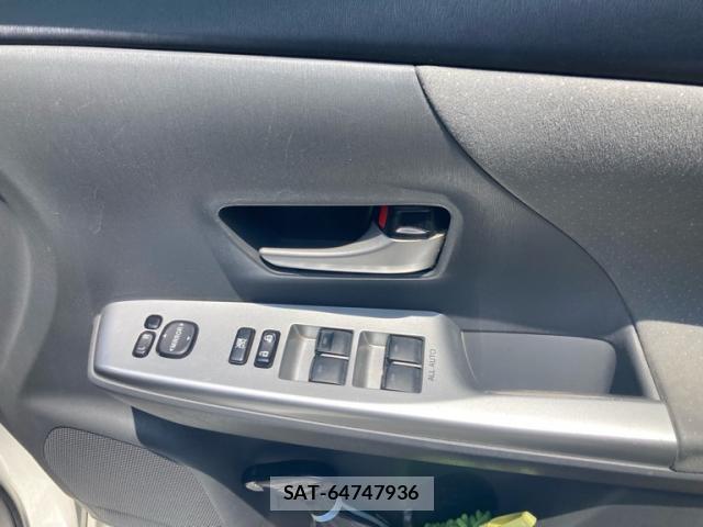 Toyota PRIUS ALPHA 2011-11 8053861-5
