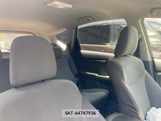 Toyota PRIUS ALPHA 2011-11 8053861-7