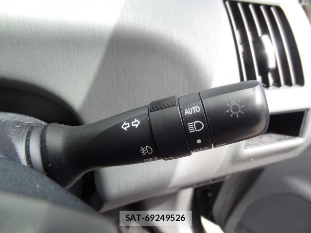 Toyota PRIUS ALPHA 2013-10 8054427-16