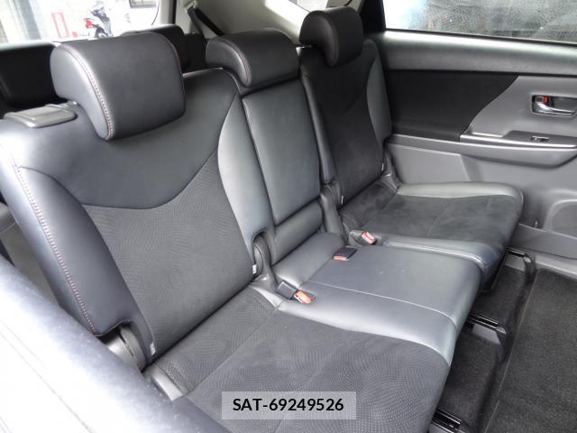 Toyota PRIUS ALPHA 2013-10 8054427-4
