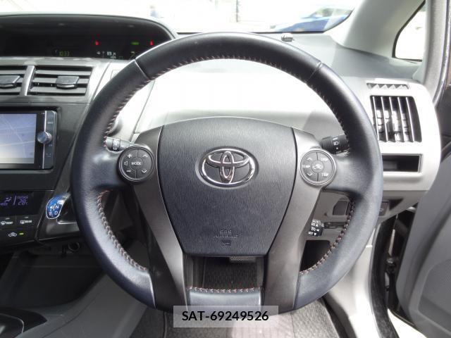 Toyota PRIUS ALPHA 2013-10 8054427-6