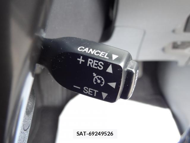Toyota PRIUS ALPHA 2013-10 8054427-7