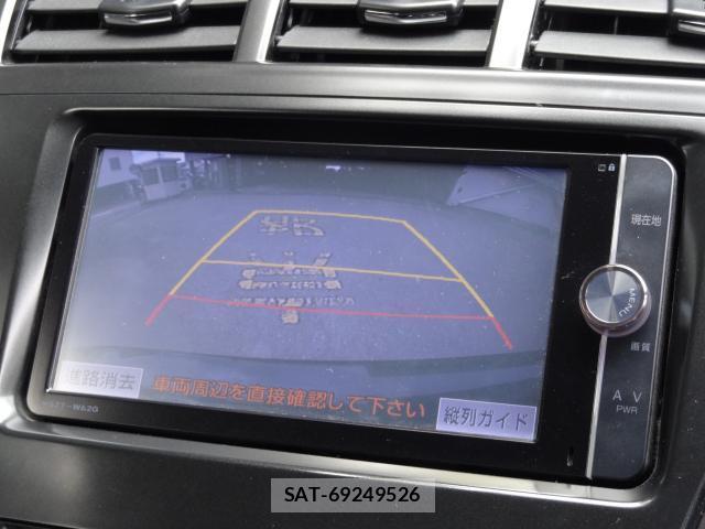Toyota PRIUS ALPHA 2013-10 8054427-8