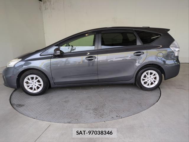 Toyota PRIUS ALPHA 2012-01 8054992-11