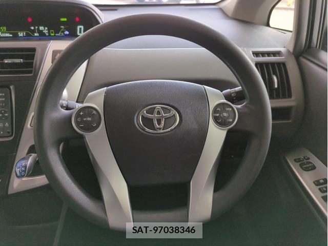 Toyota PRIUS ALPHA 2012-01 8054992-17