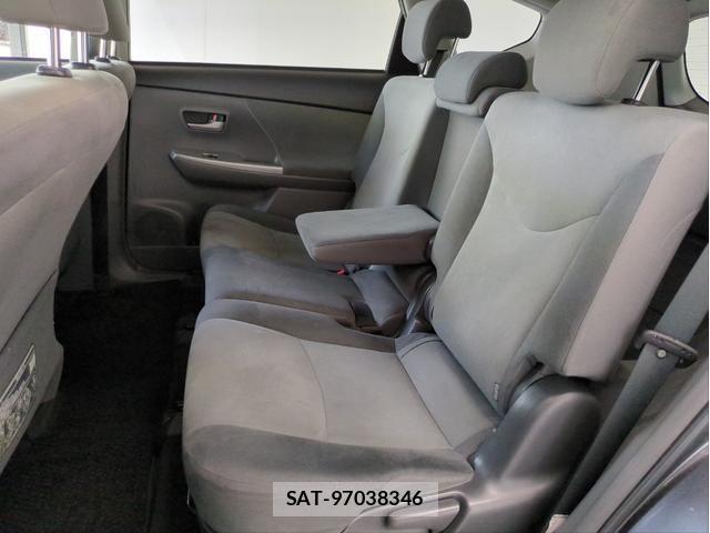 Toyota PRIUS ALPHA 2012-01 8054992-6