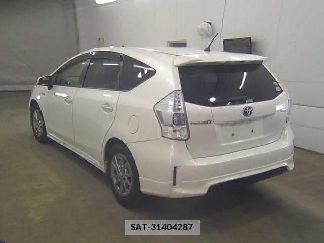Toyota PRIUS ALPHA 2014-11 8055401-1
