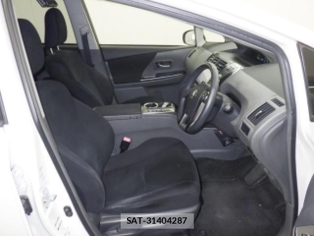 Toyota PRIUS ALPHA 2014-11 8055401-3