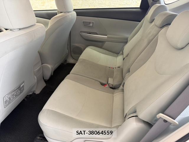 Toyota PRIUS ALPHA 2011-10 8055967-12