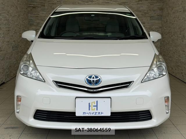 Toyota PRIUS ALPHA 2011-10 8055967-2