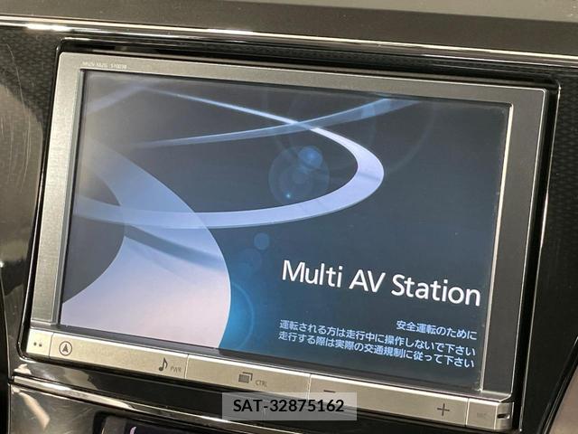 Toyota PRIUS ALPHA 2015-01 8055998-2