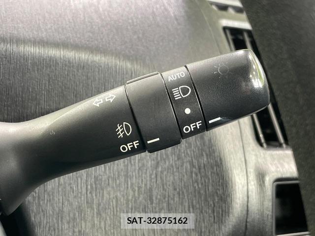 Toyota PRIUS ALPHA 2015-01 8055998-5