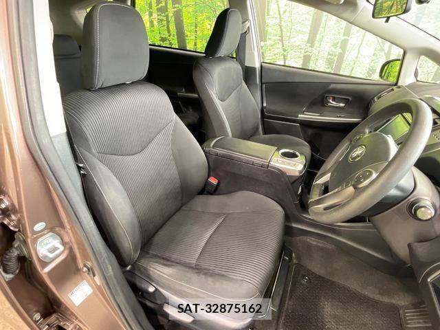 Toyota PRIUS ALPHA 2015-01 8055998-7