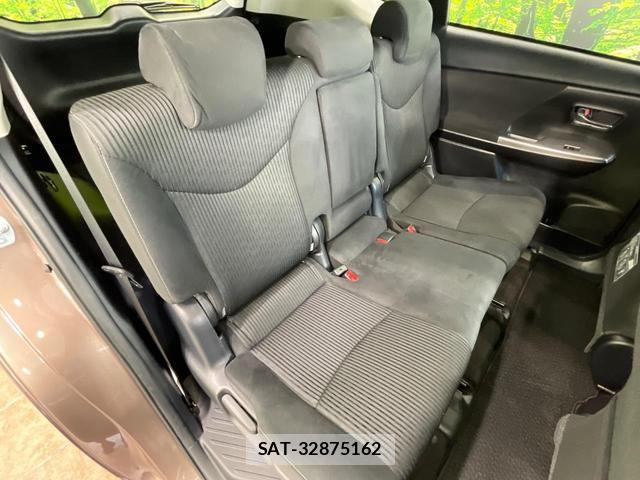 Toyota PRIUS ALPHA 2015-01 8055998-8