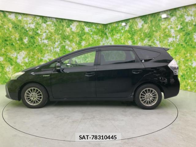 Toyota PRIUS ALPHA 2013-11 8056183-1
