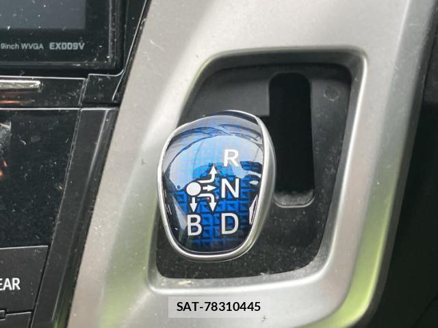 Toyota PRIUS ALPHA 2013-11 8056183-16