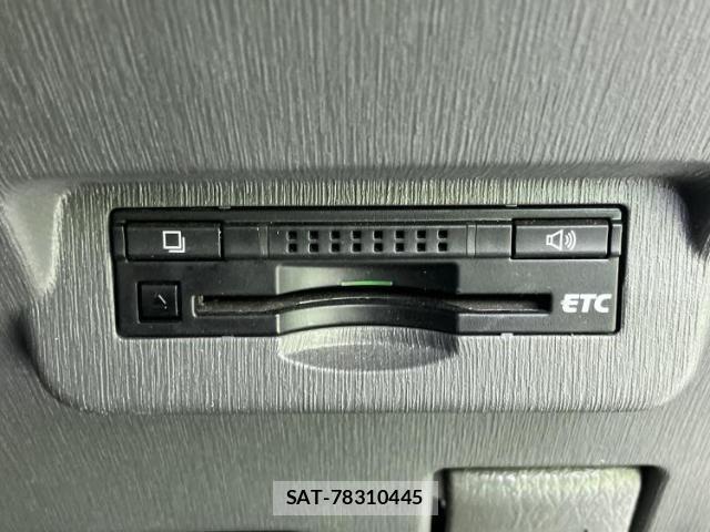 Toyota PRIUS ALPHA 2013-11 8056183-17