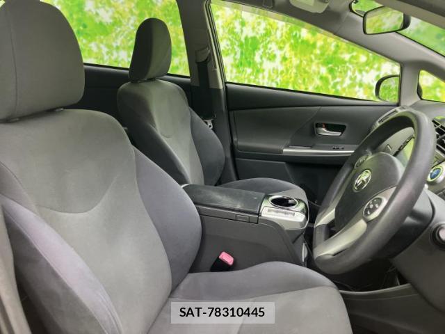 Toyota PRIUS ALPHA 2013-11 8056183-3