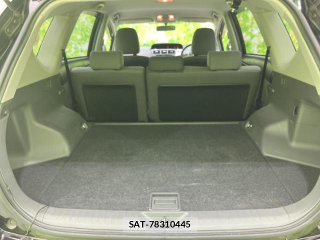 Toyota PRIUS ALPHA 2013-11 8056183-7