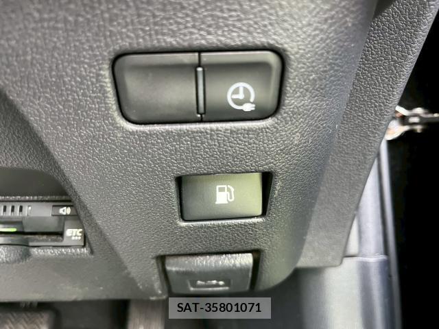 Toyota PRIUS PHV 2017-02 8053247-12