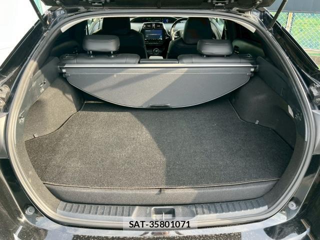 Toyota PRIUS PHV 2017-02 8053247-13