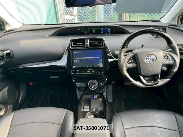 Toyota PRIUS PHV 2017-02 8053247-2