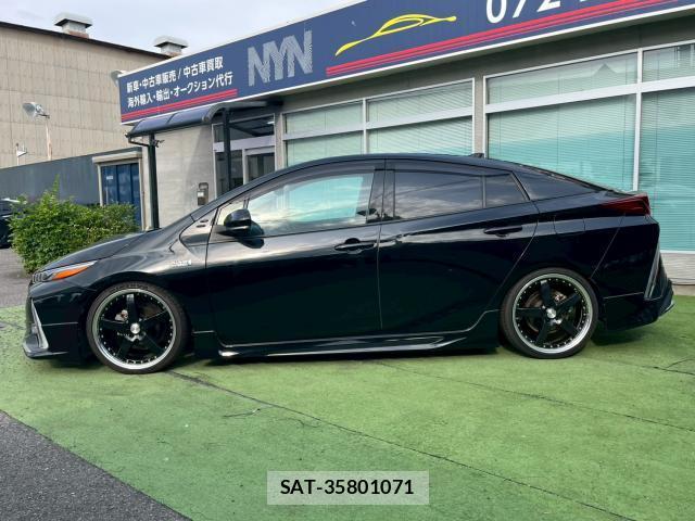 Toyota PRIUS PHV 2017-02 8053247-3