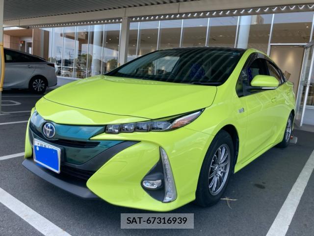 Toyota PRIUS PHV 2017-06 8053439-1