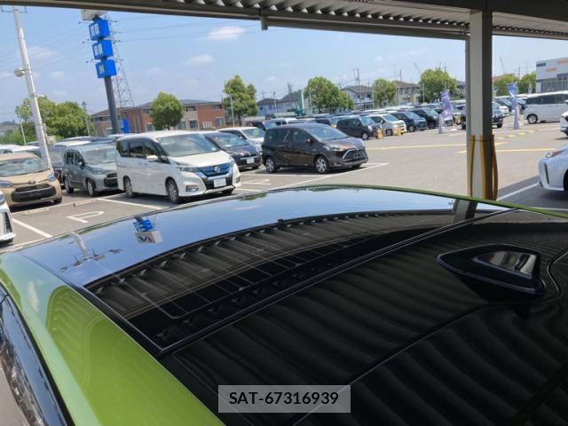 Toyota PRIUS PHV 2017-06 8053439-12
