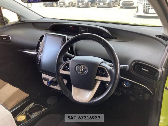 Toyota PRIUS PHV 2017-06 8053439-5