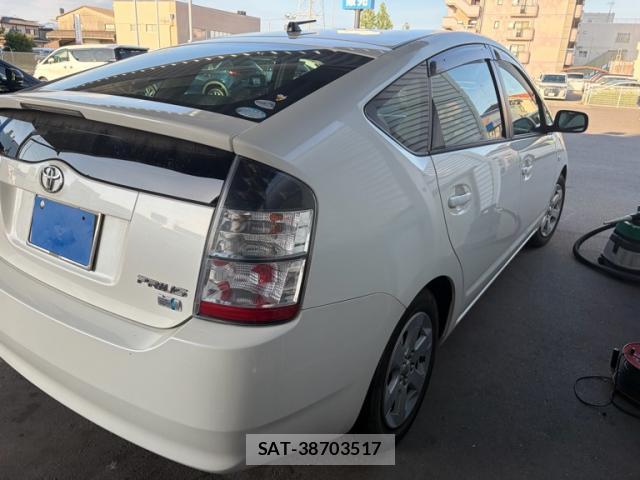 Toyota PRIUS 2005-01 8053515-2