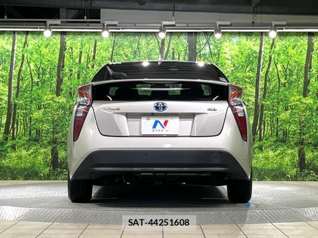 Toyota PRIUS 2016-07 8053773-14
