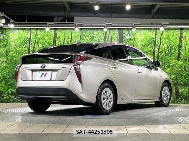 Toyota PRIUS 2016-07 8053773-16