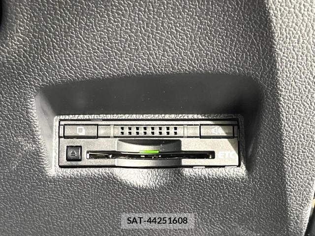 Toyota PRIUS 2016-07 8053773-6