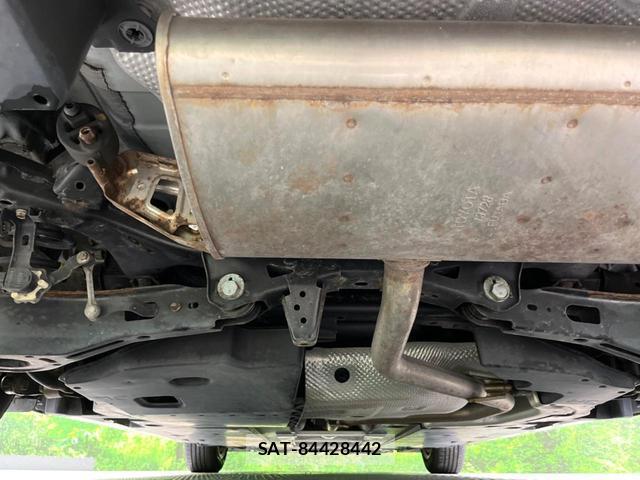Toyota PRIUS 2017-03 8053779-18