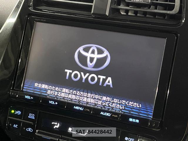 Toyota PRIUS 2017-03 8053779-2