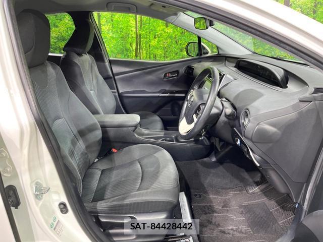 Toyota PRIUS 2017-03 8053779-7