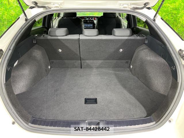 Toyota PRIUS 2017-03 8053779-9