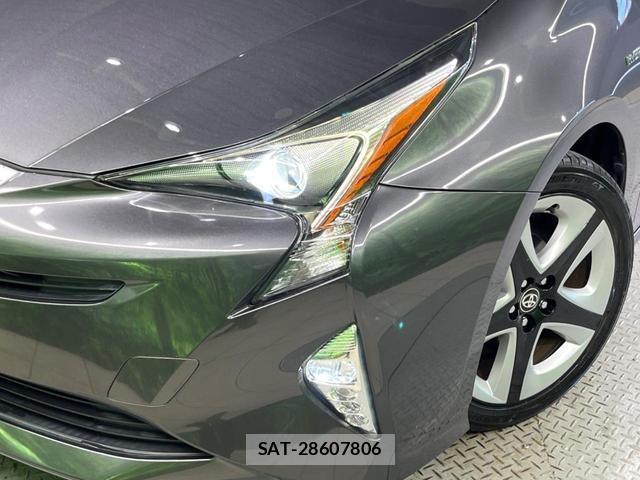 Toyota PRIUS 2017-09 8053783-11