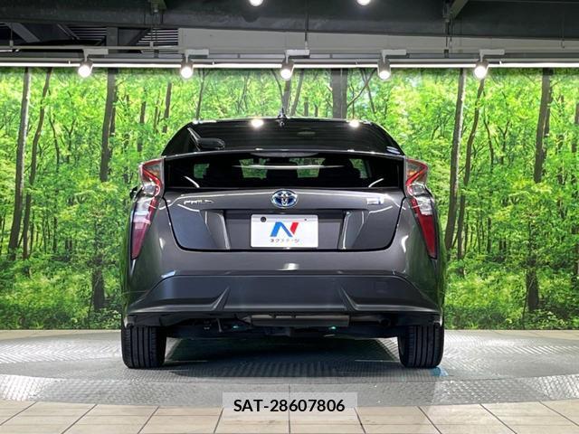 Toyota PRIUS 2017-09 8053783-14