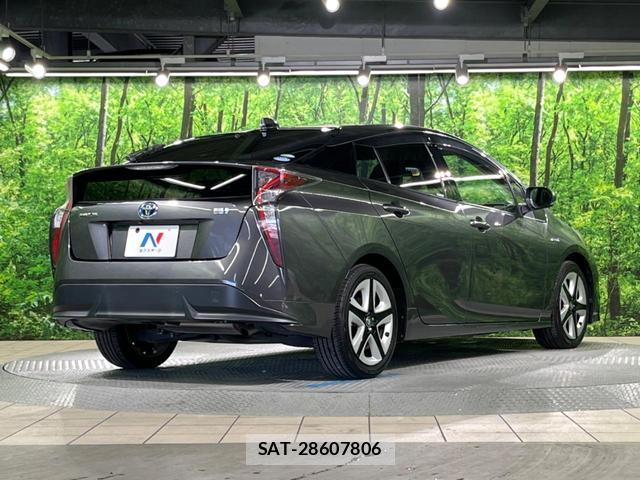Toyota PRIUS 2017-09 8053783-16