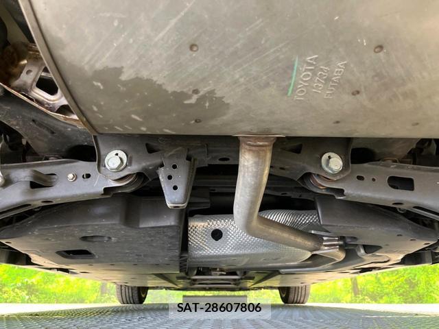 Toyota PRIUS 2017-09 8053783-18