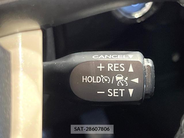 Toyota PRIUS 2017-09 8053783-4
