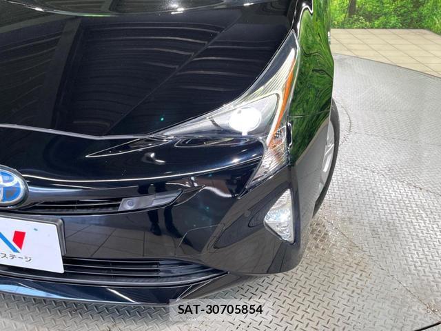 Toyota PRIUS 2017-12 8053786-11