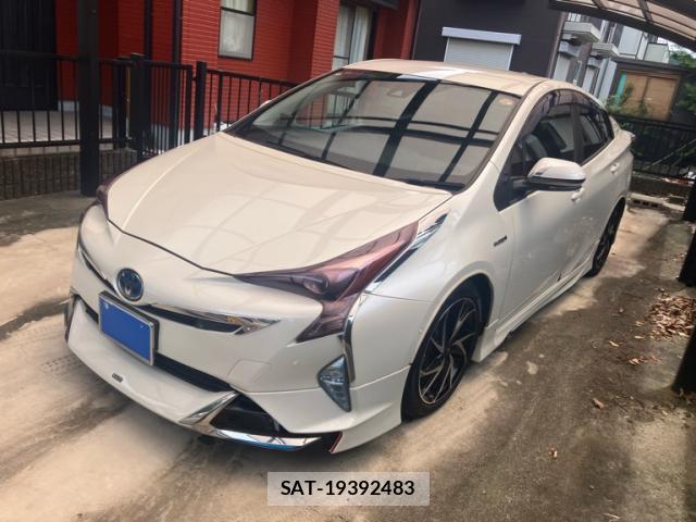 Toyota PRIUS 2016-05 8053904-2
