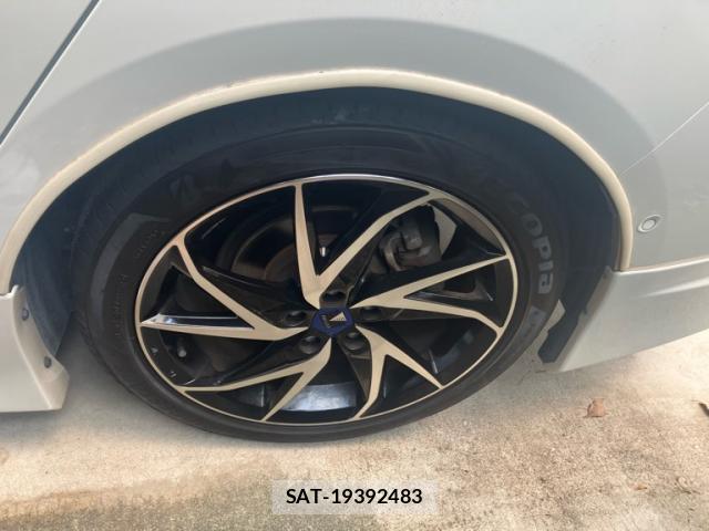 Toyota PRIUS 2016-05 8053904-3